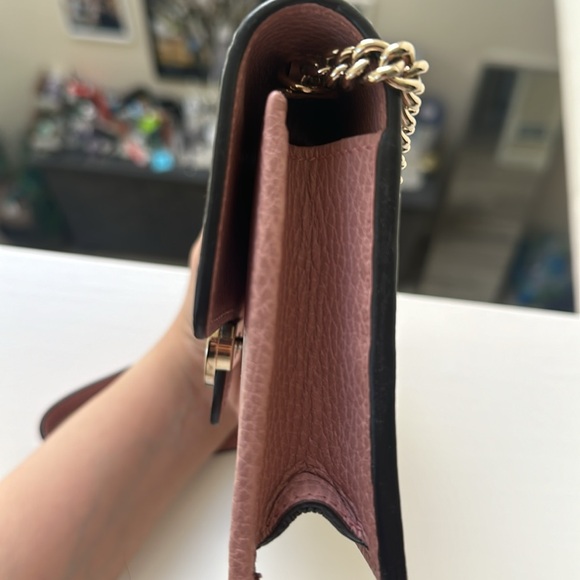 Gucci Pink Leather Interlocking G Wallet on Chain - Picture 6 of 6
